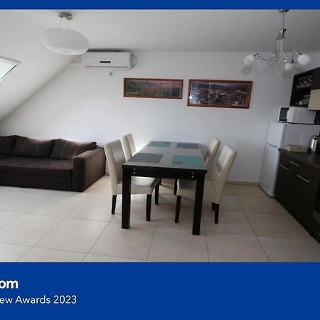 Blonde River Apartman Soter Сегед Екстериор снимка