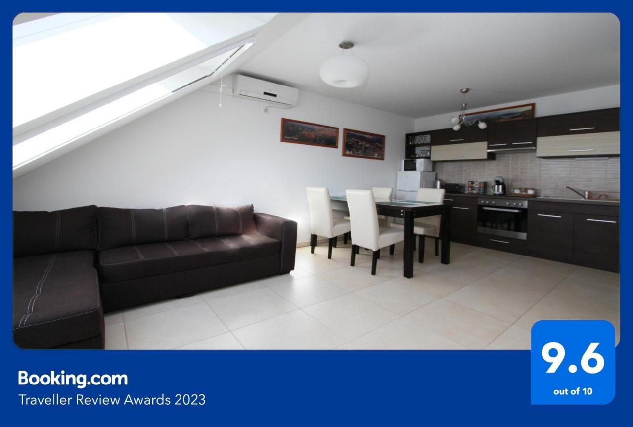 Blonde River Apartman Soter Сегед Екстериор снимка