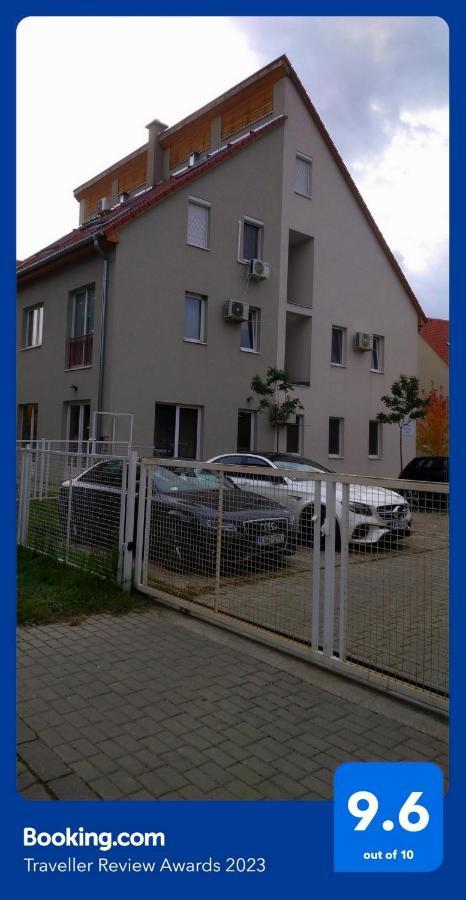 Blonde River Apartman Soter Сегед Екстериор снимка