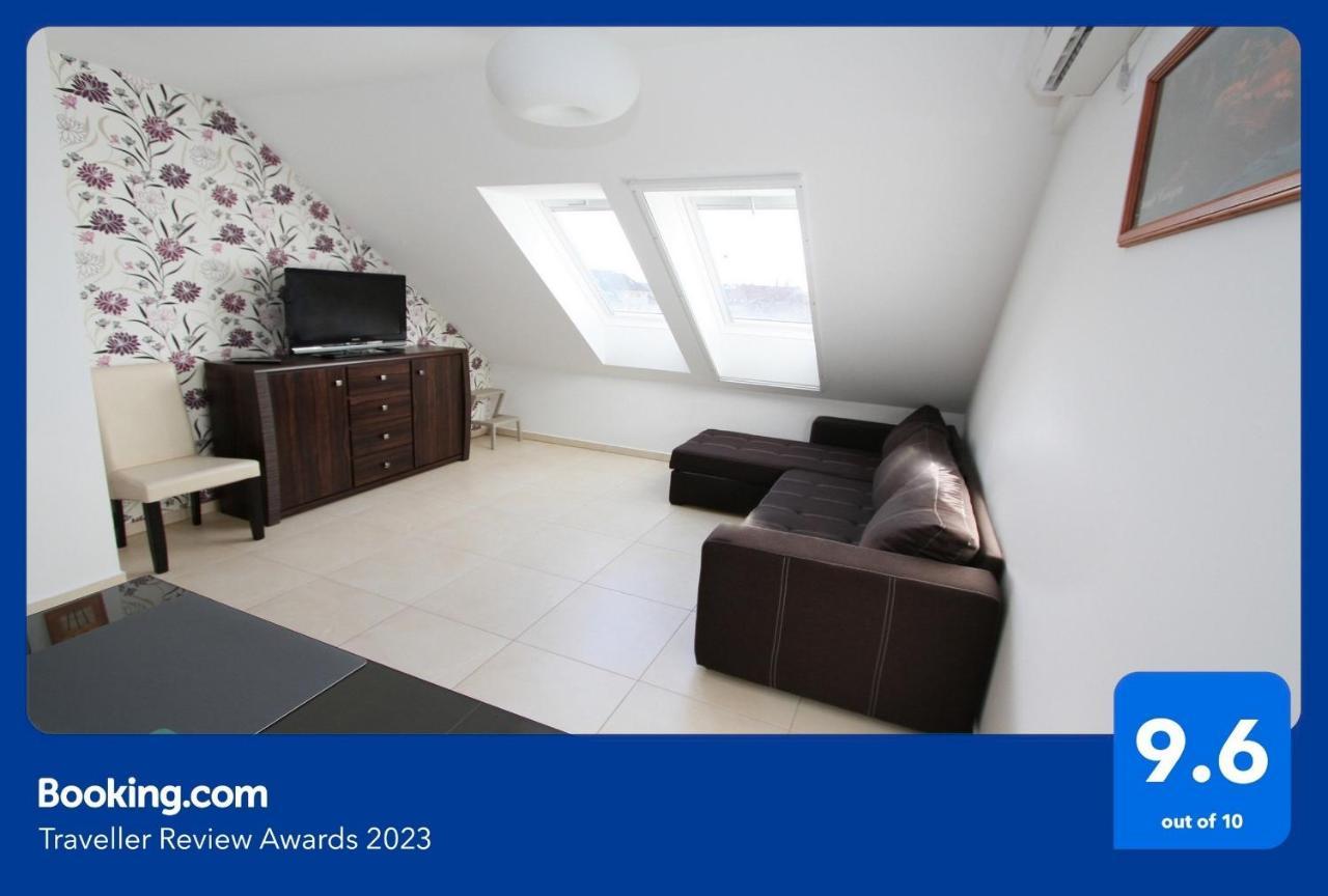 Blonde River Apartman Soter Сегед Екстериор снимка