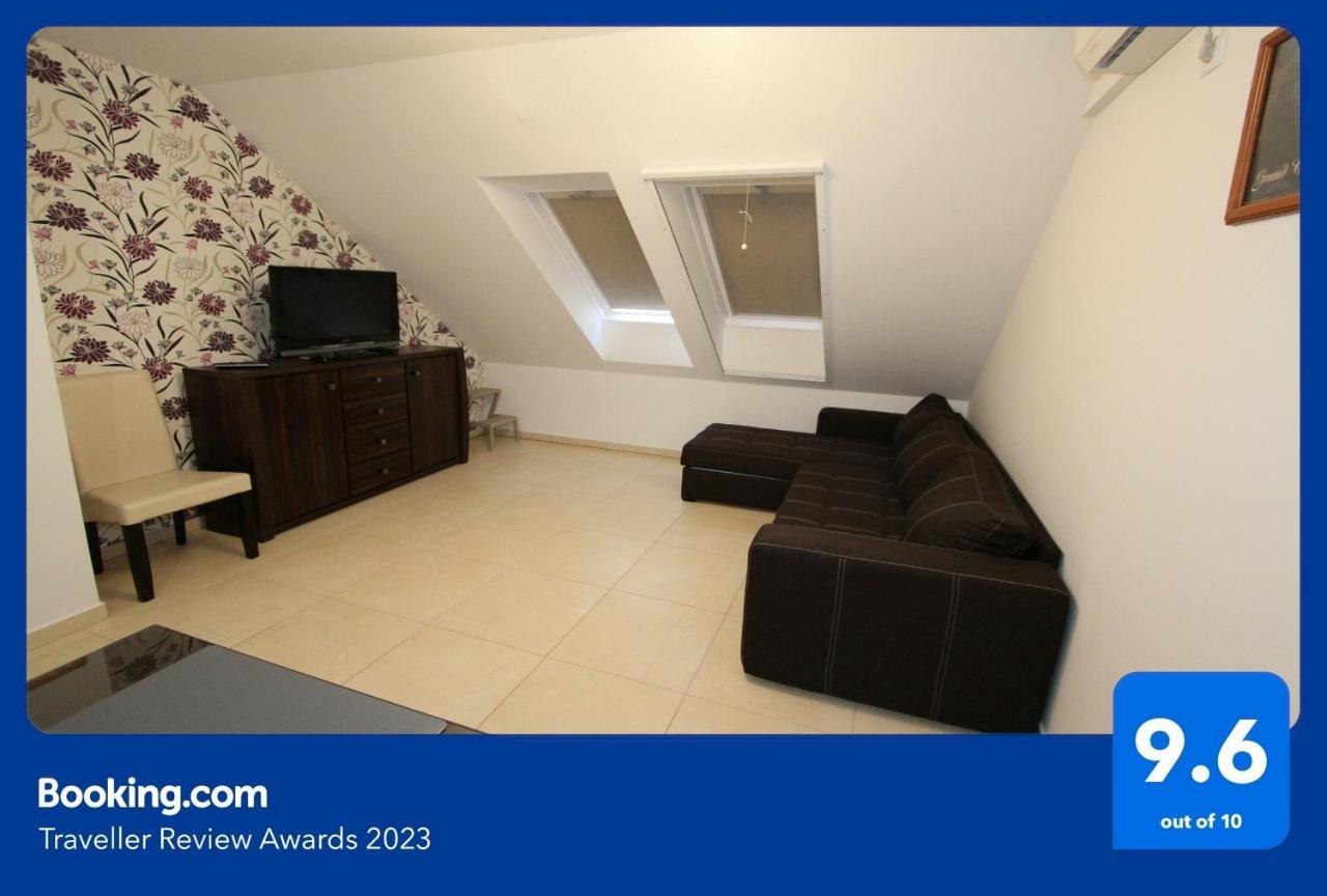 Blonde River Apartman Soter Сегед Екстериор снимка