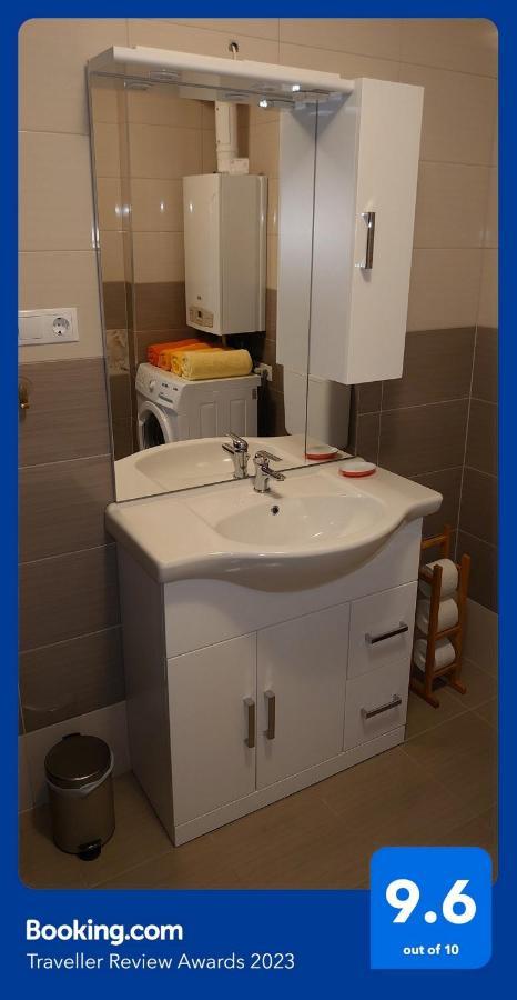 Blonde River Apartman Soter Сегед Екстериор снимка